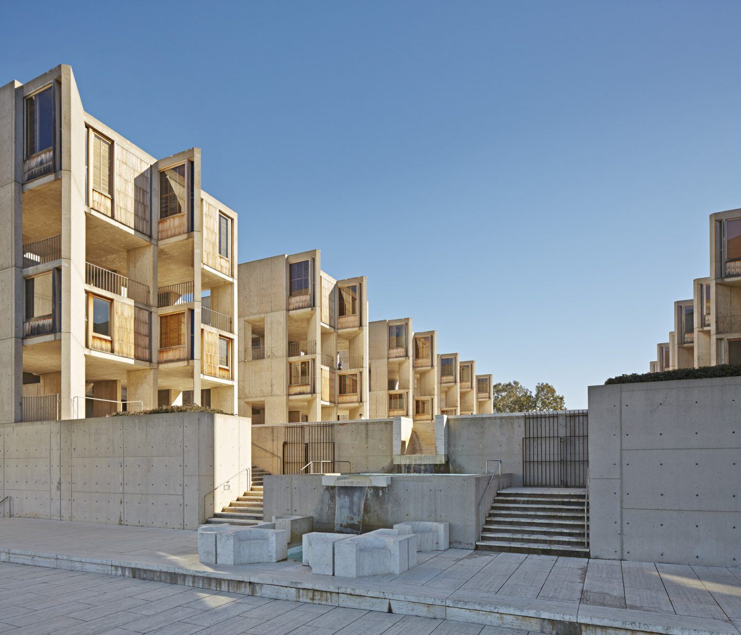 IGNANT-Architecture-Salk-Institute-Nils-Koenning-11