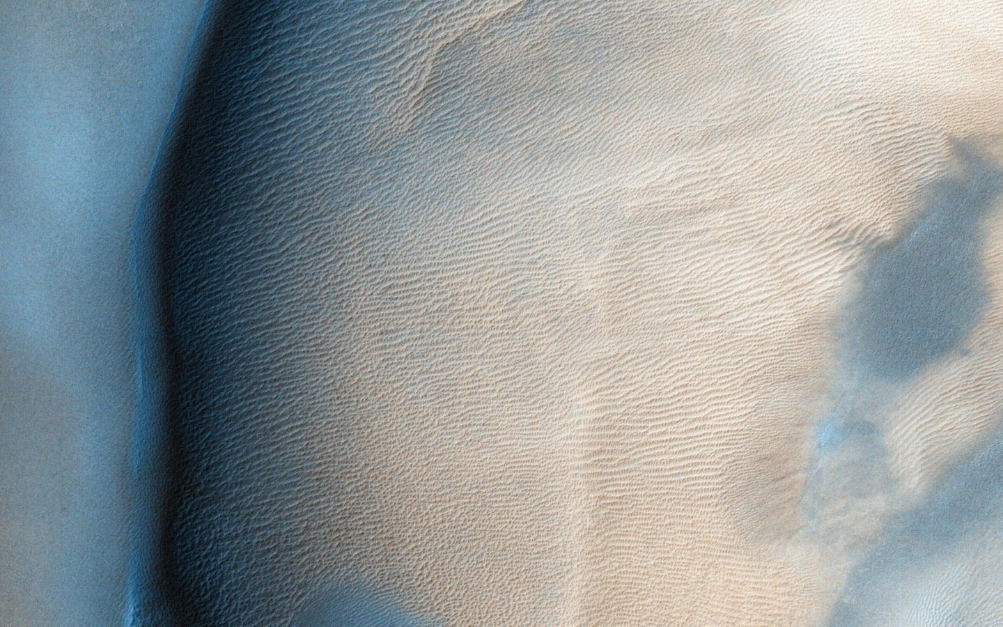 A Large, Longitudinal Dune