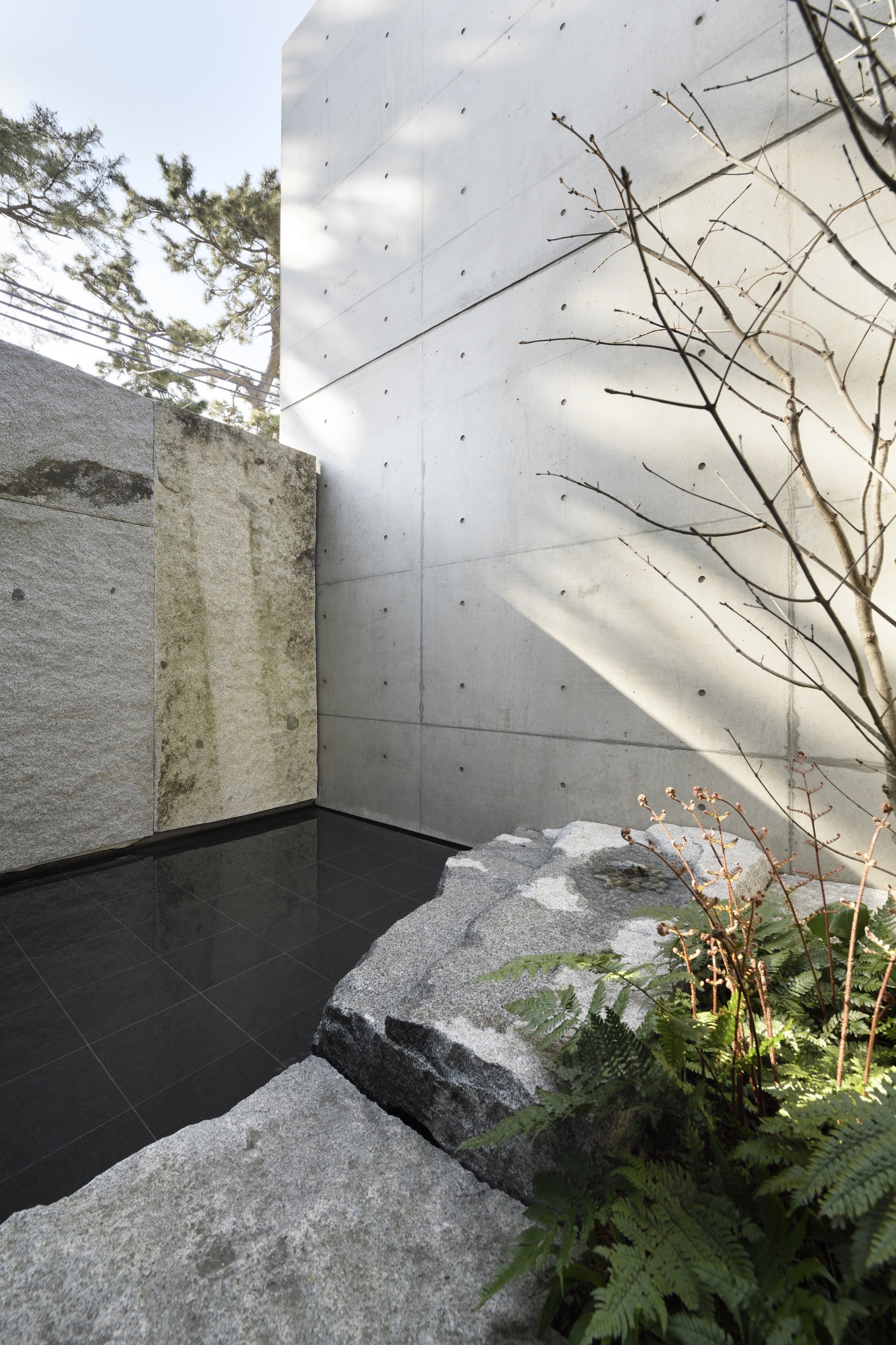 The Contemporary Brutalist Home And Office Of Japanese Architect Go ...