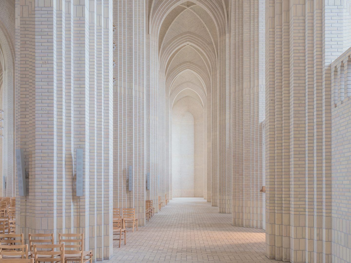 fingeraftryk industri transmission Grundtvig's Church · Copenhagen, Denmark - IGNANT