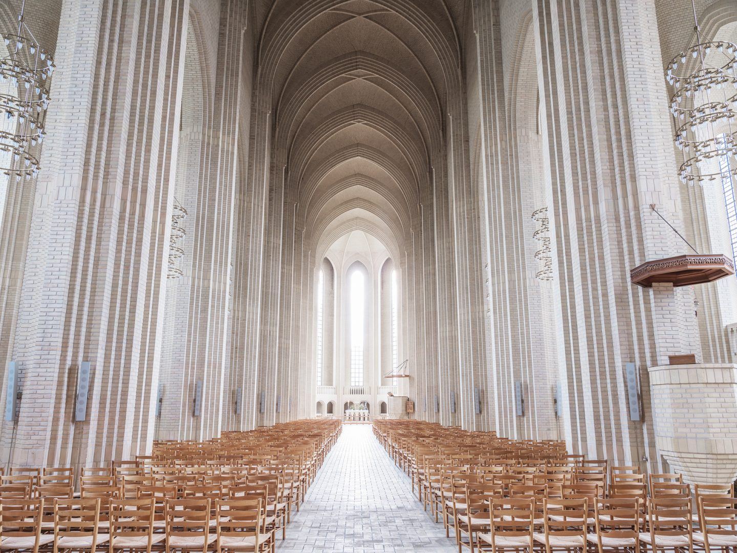 IGNANT-Photography-Ludwig-Favre-Copenhagen-Church-04