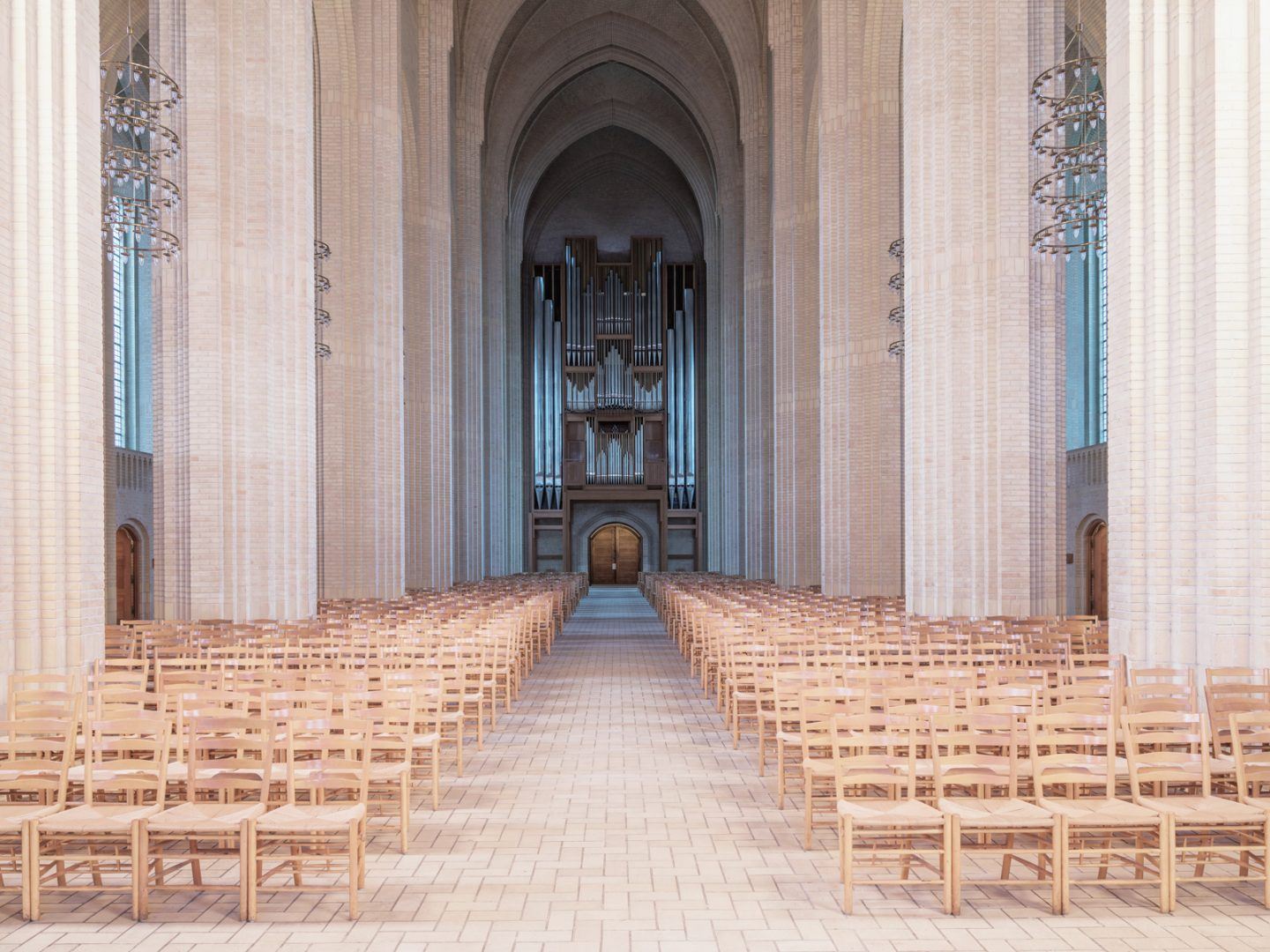 IGNANT-Photography-Ludwig-Favre-Copenhagen-Church-05