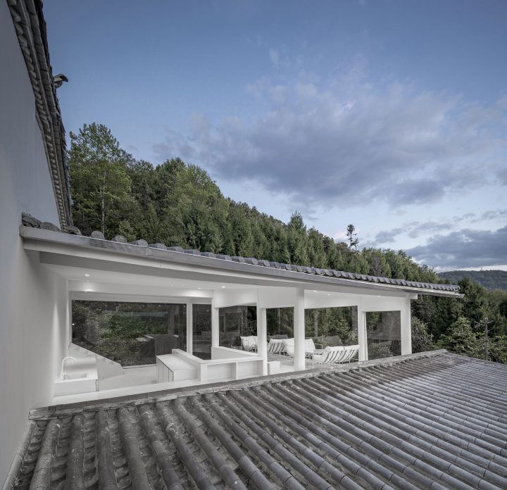 Studio Qi Presents Annso Hill, An Unusual Sloping Hotel Backdropped By ...