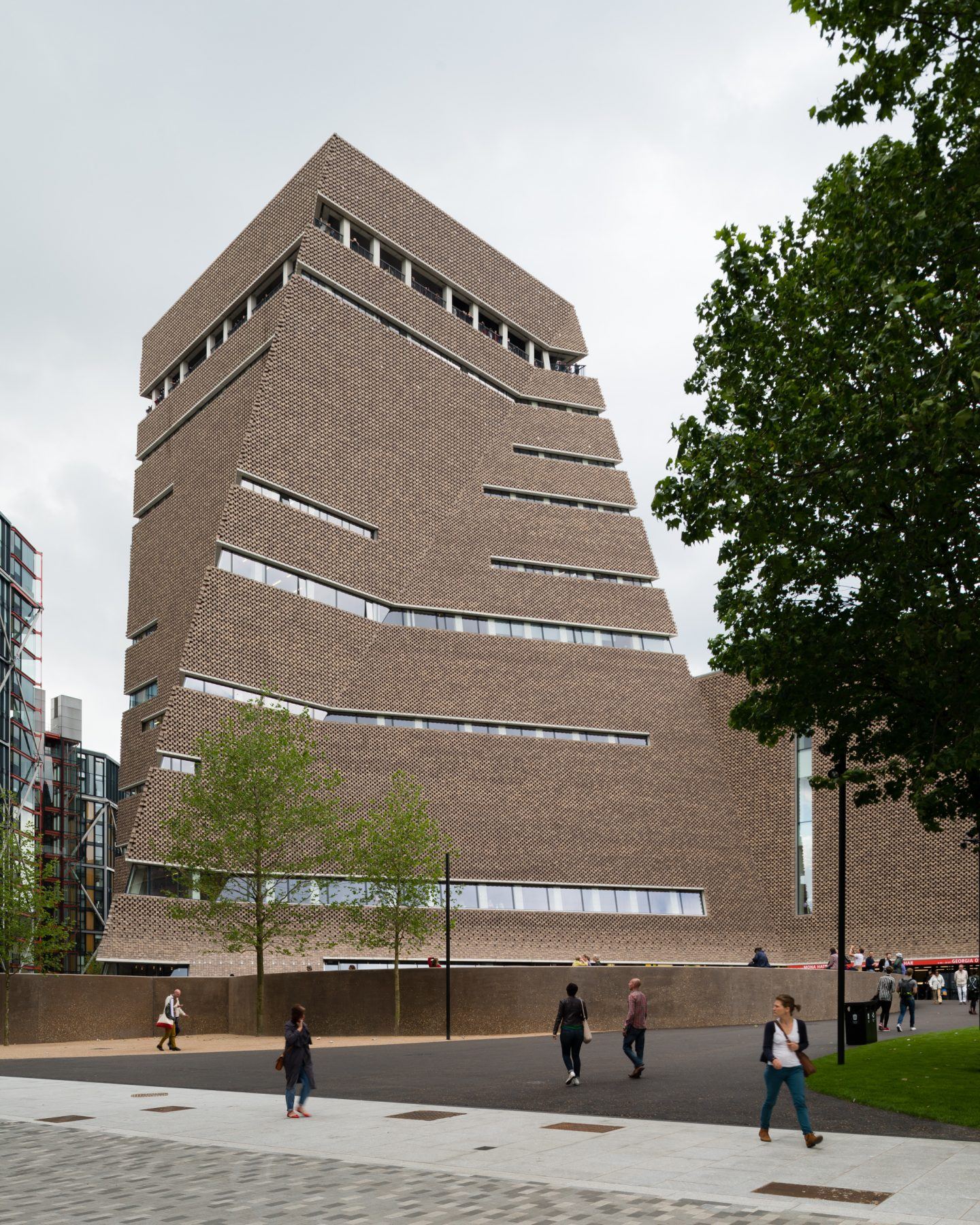 Tate Modern Switch House by Herzog & de Meuron. Copyright Jim Stephenson 2016