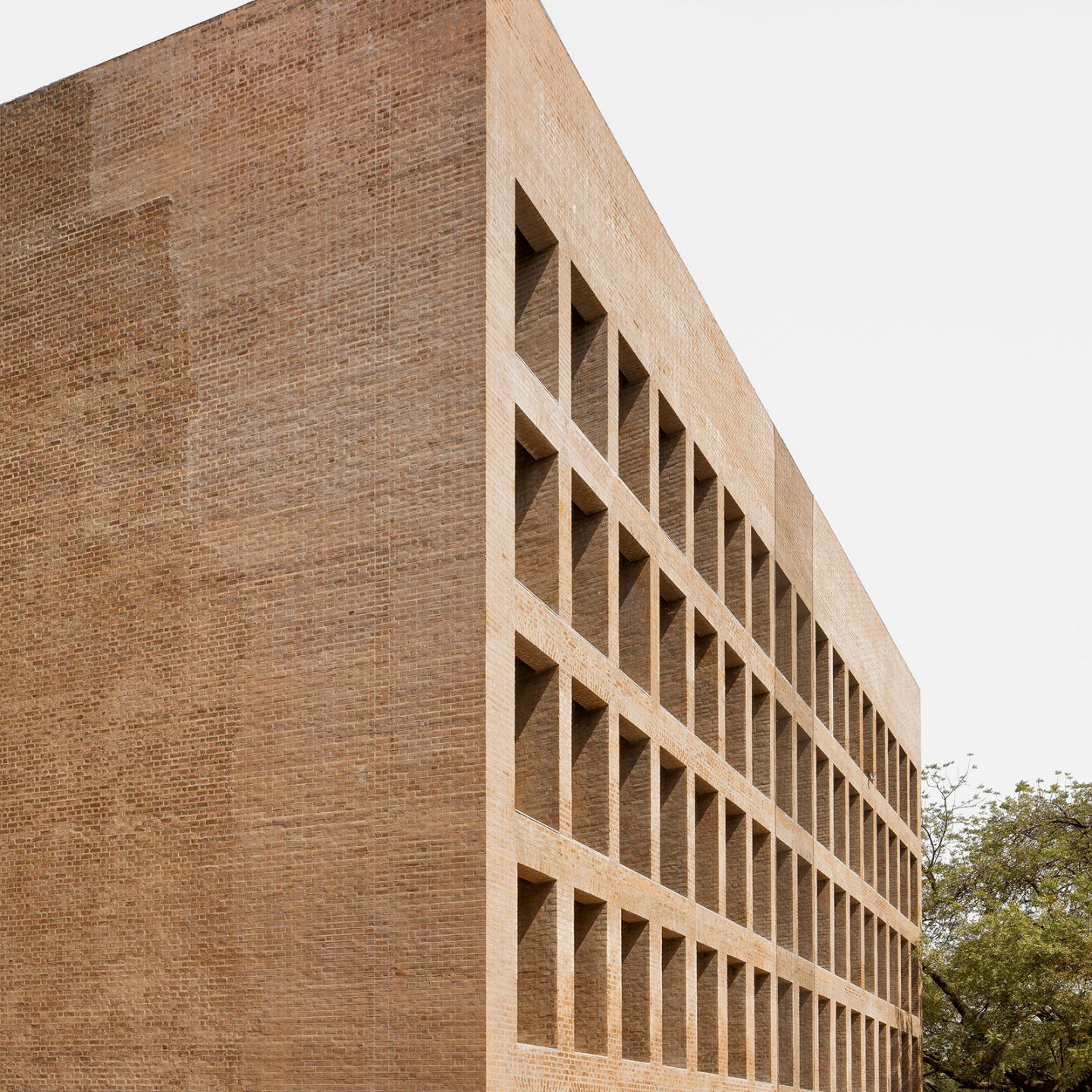 IGNANT-Photography-Louis-Kahn-Jeroen-Verrecht-Indian-Institute-Management-Ahmedabad-04