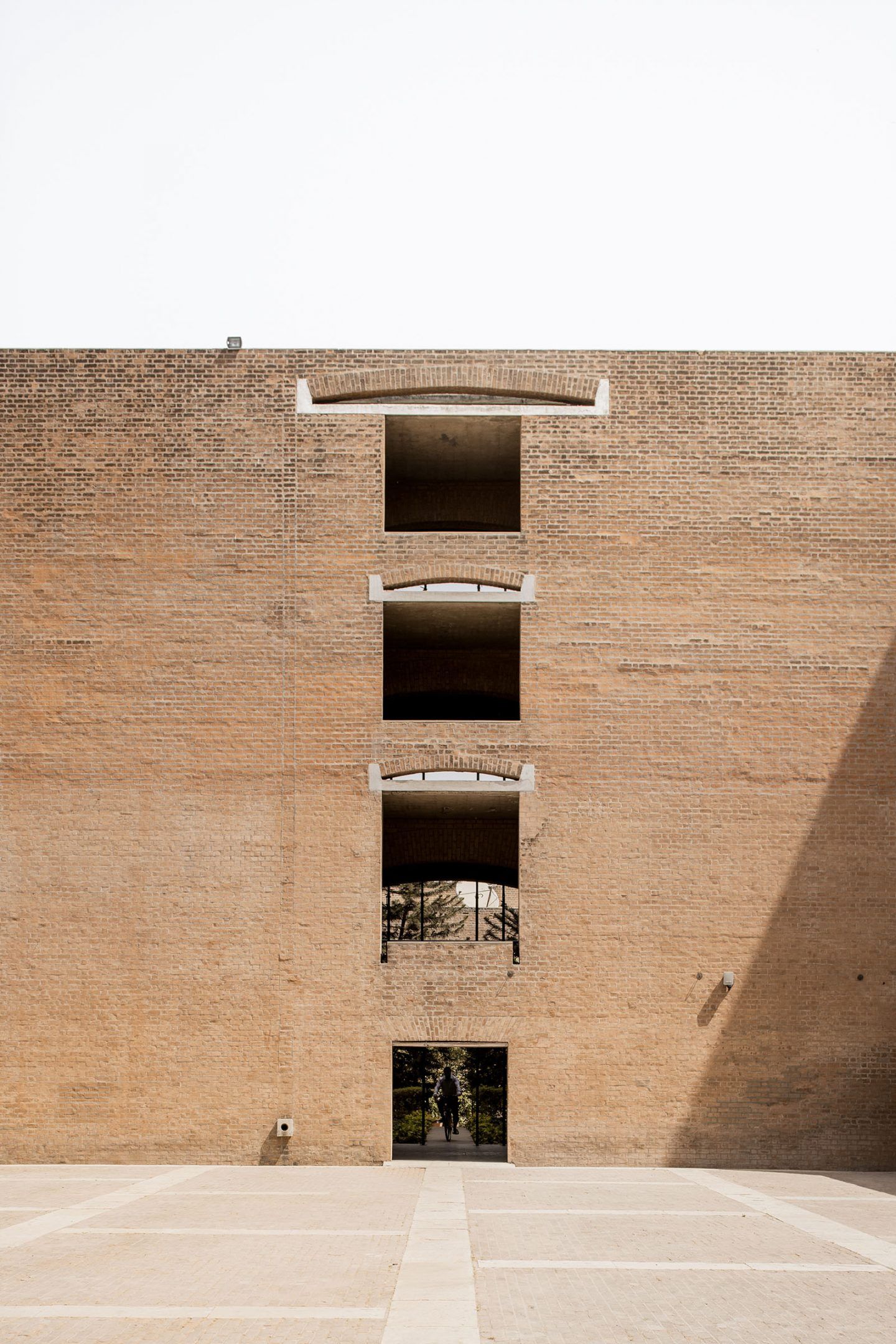 IGNANT-Photography-Louis-Kahn-Jeroen-Verrecht-Indian-Institute-Management-Ahmedabad-08