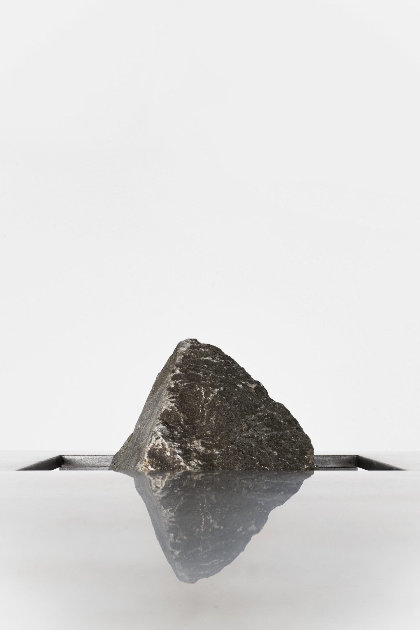 IGNANT-Design-Sisan-Lee-Proportions-Of-Stone-11