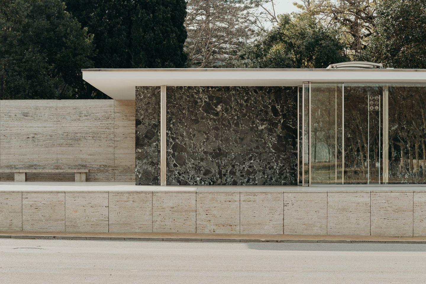 IGNANT-Architecture-Barcelona-Pavilion-Ludwig-Mies-Van-Der-Rohe-Maciej-Jezyk-02