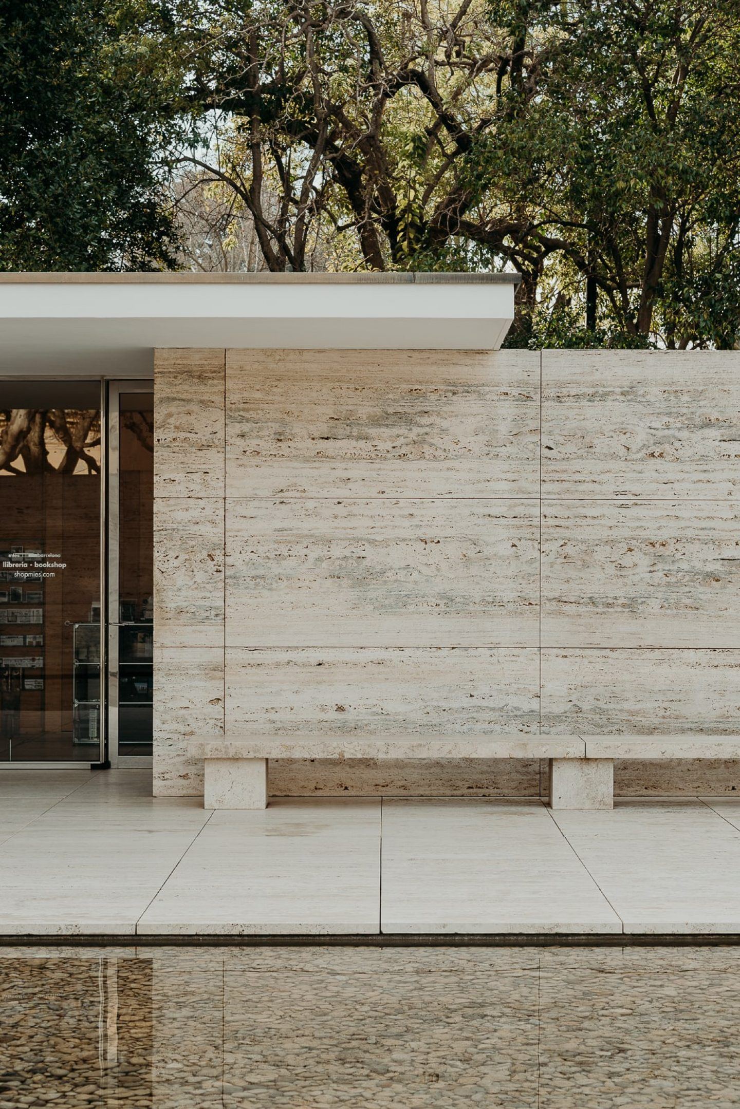 IGNANT-Architecture-Barcelona-Pavilion-Ludwig-Mies-Van-Der-Rohe-Maciej-Jezyk-05