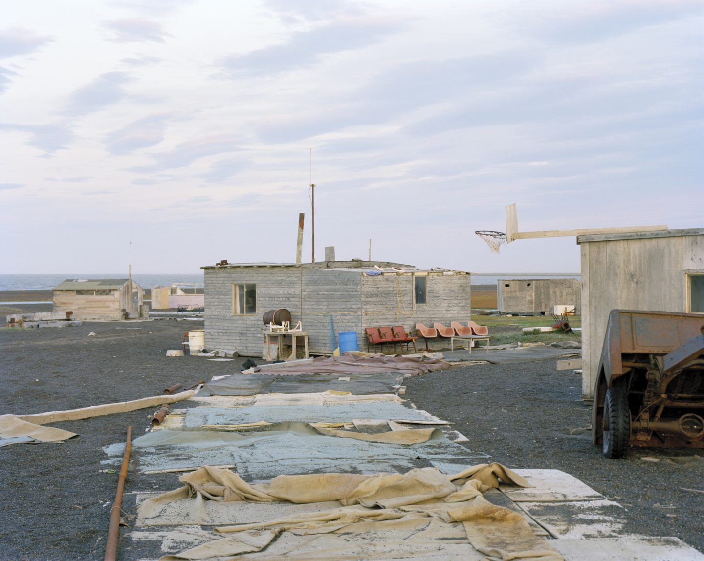 IGNANT-Photography-Eirik-Johnson-Barrow-Cabins-01