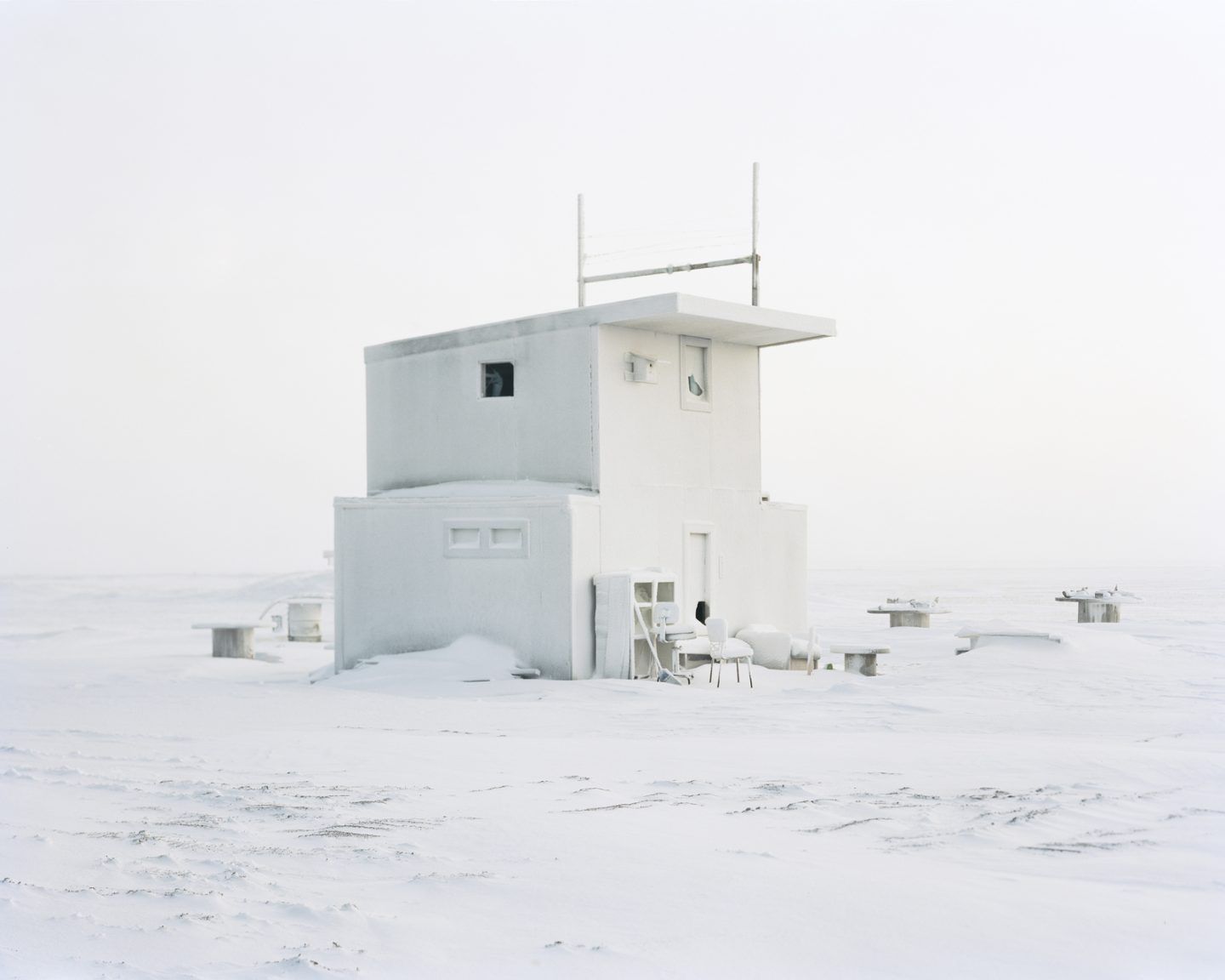 IGNANT-Photography-Eirik-Johnson-Barrow-Cabins-018