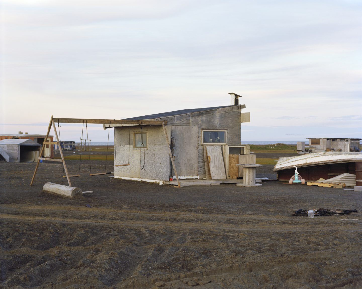 IGNANT-Photography-Eirik-Johnson-Barrow-Cabins-09