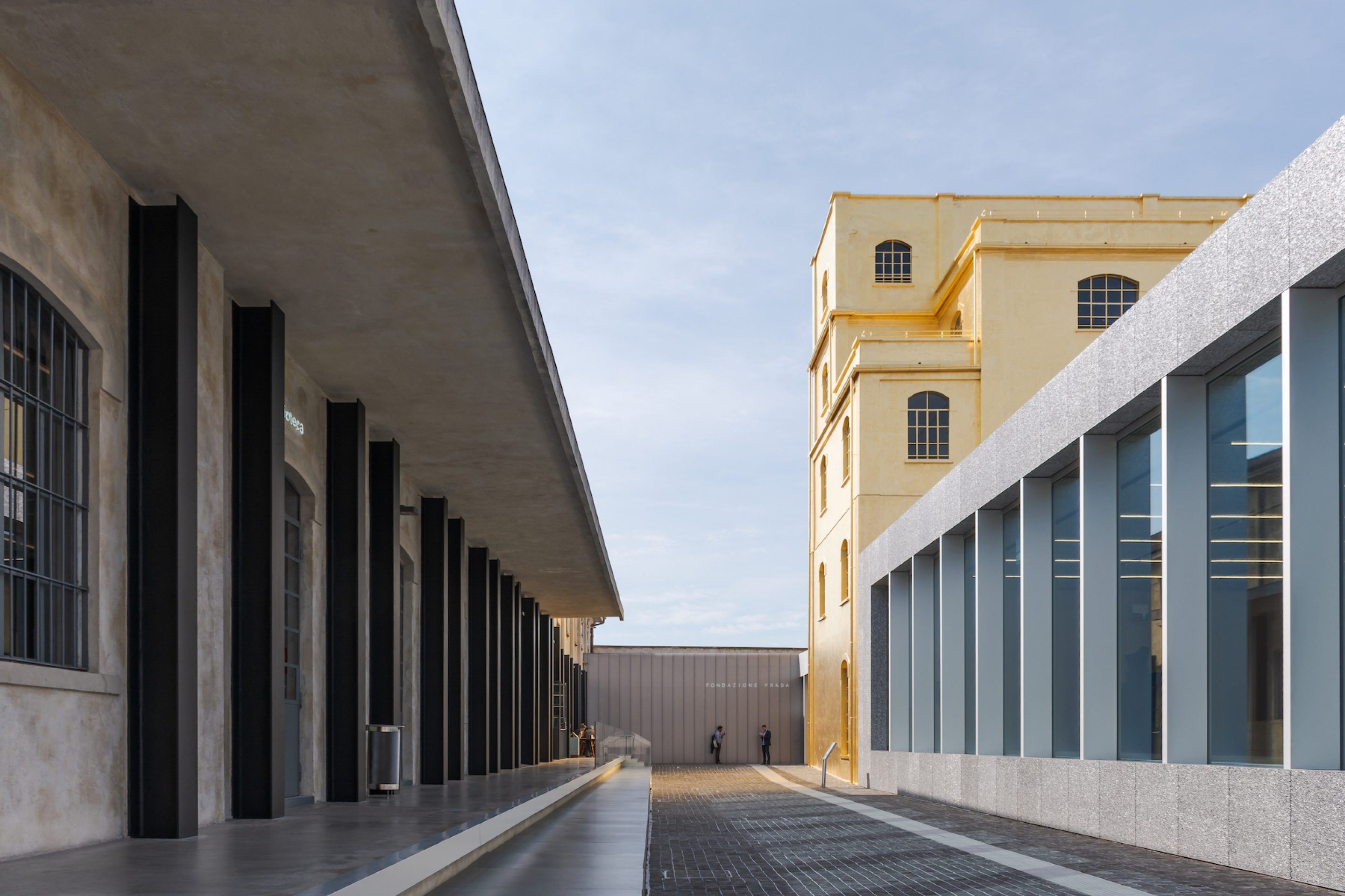 fondazione prada milano rem koolhaas