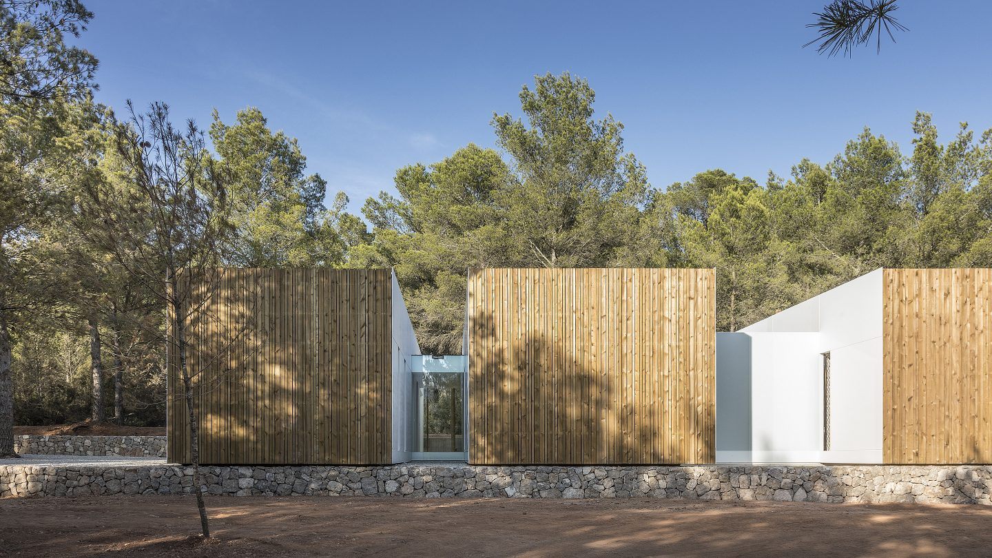 IGNANT-Architecture-Marià-Castelló-Martínez-Ca-L'Amo-House-05