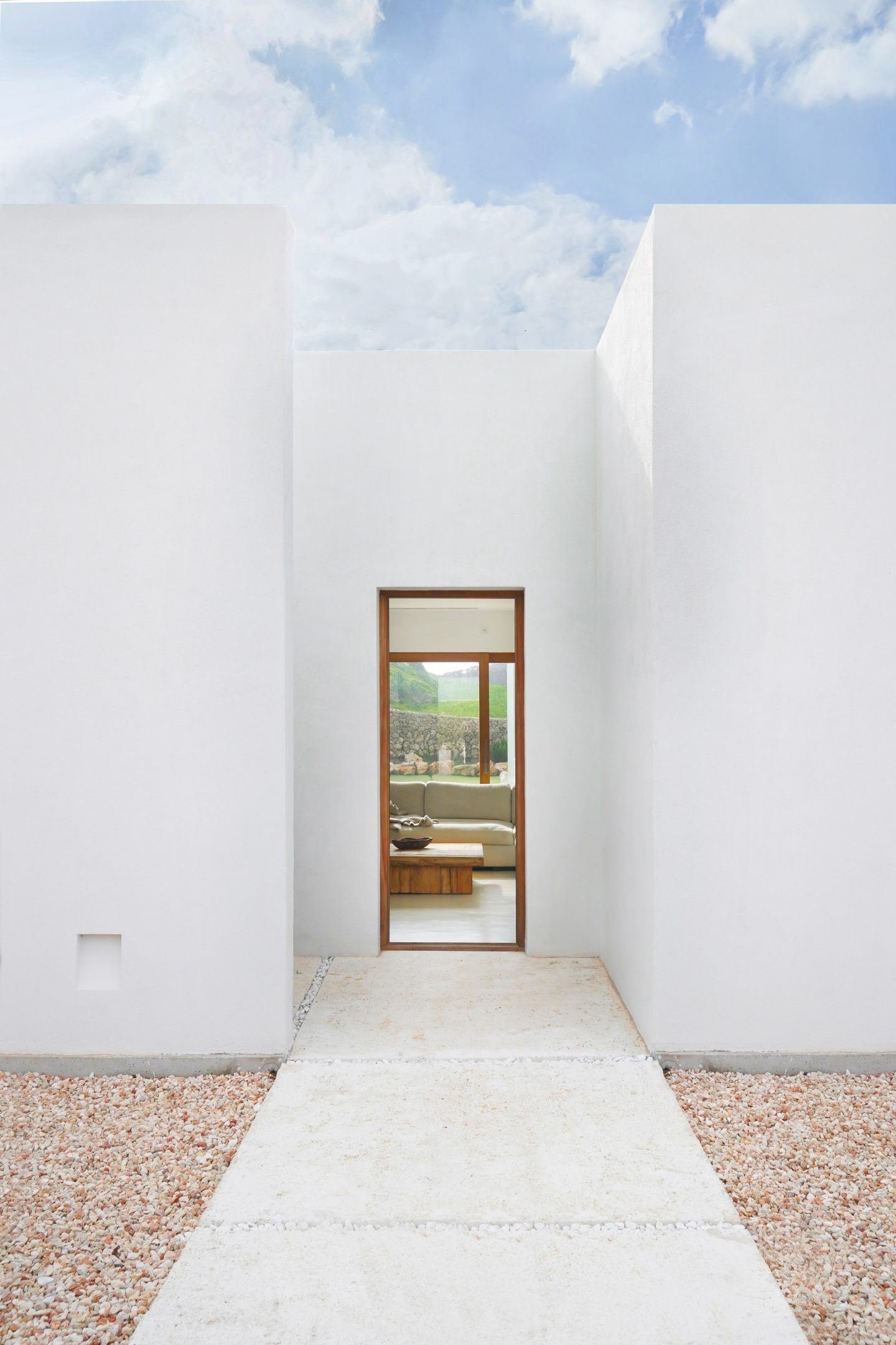 IGNANT-Architecture-Marina-Senabre-Menorca-House-03