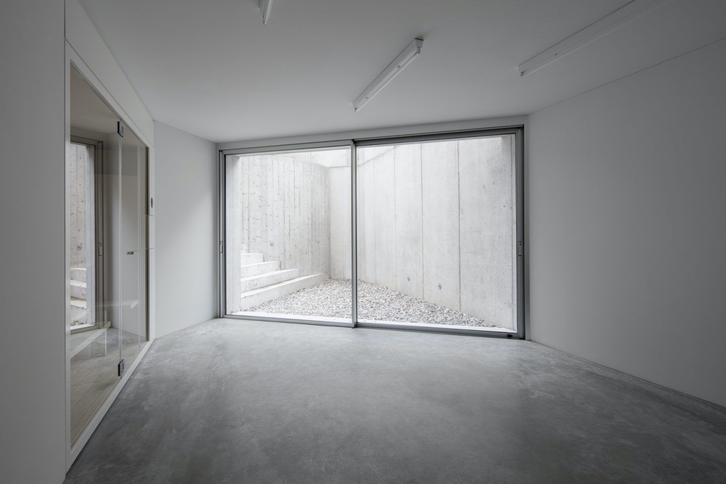 IGNANT-Architecture-DFDC-Concrete-Villa-09