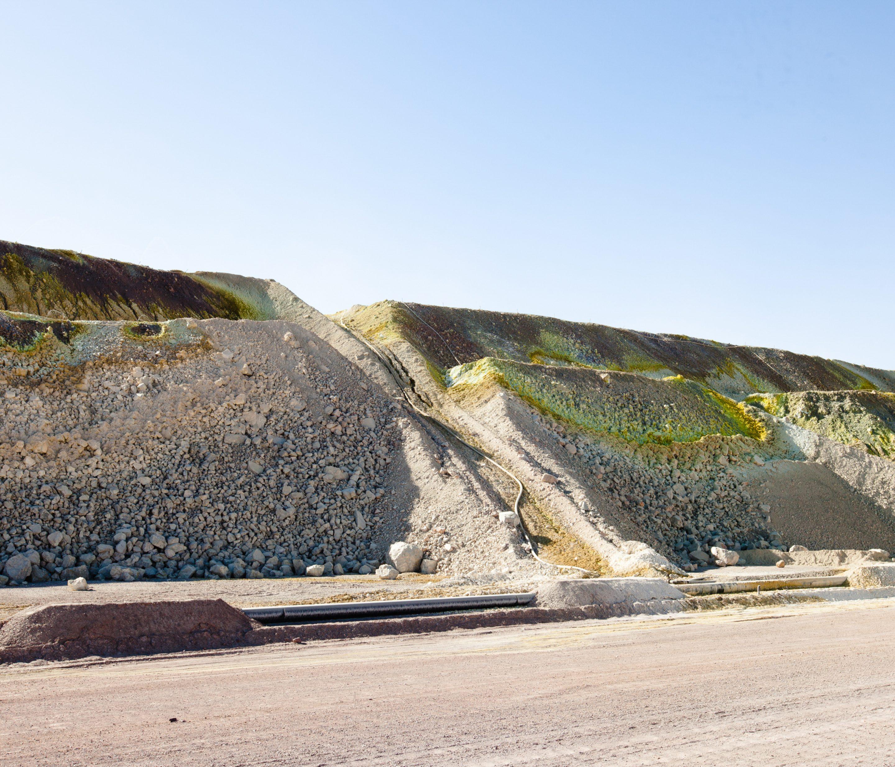 IGNANT-Photography-Marco-Szegers-Water-Mining-Exodus-07