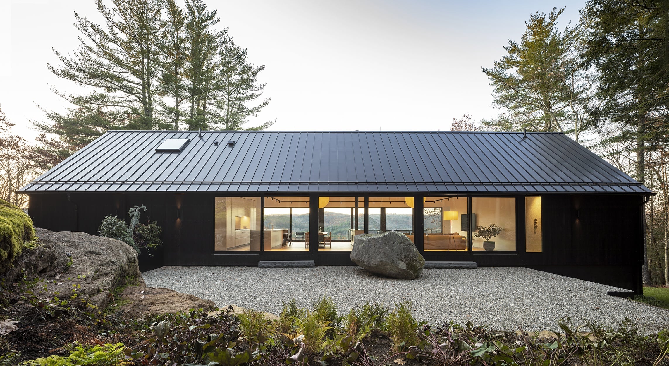 In Connecticut, Ledge House Makes The Most Of Its Stunning Forested