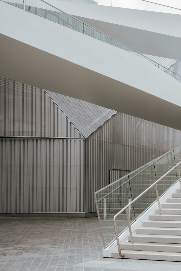 Neiheiser Argyros Designs A Sculptural Folded Screen To Disguise London ...