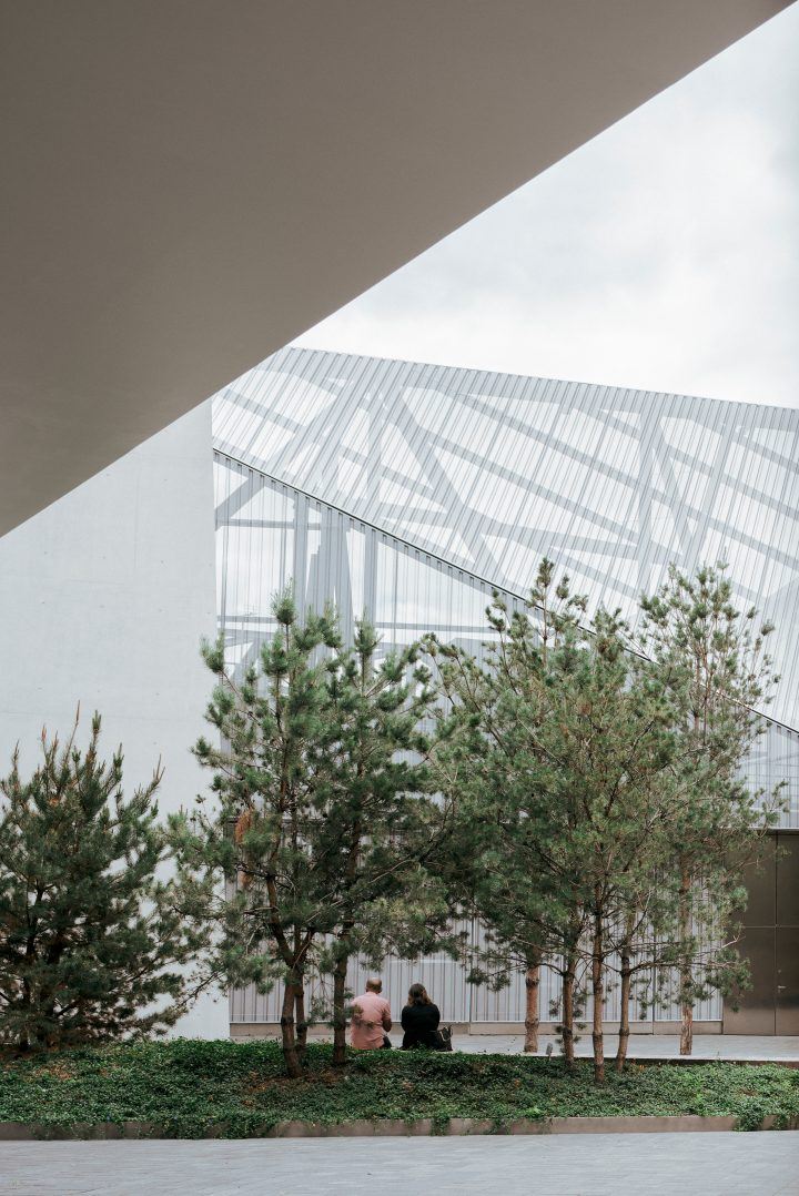 Neiheiser Argyros Designs A Sculptural Folded Screen To Disguise London ...