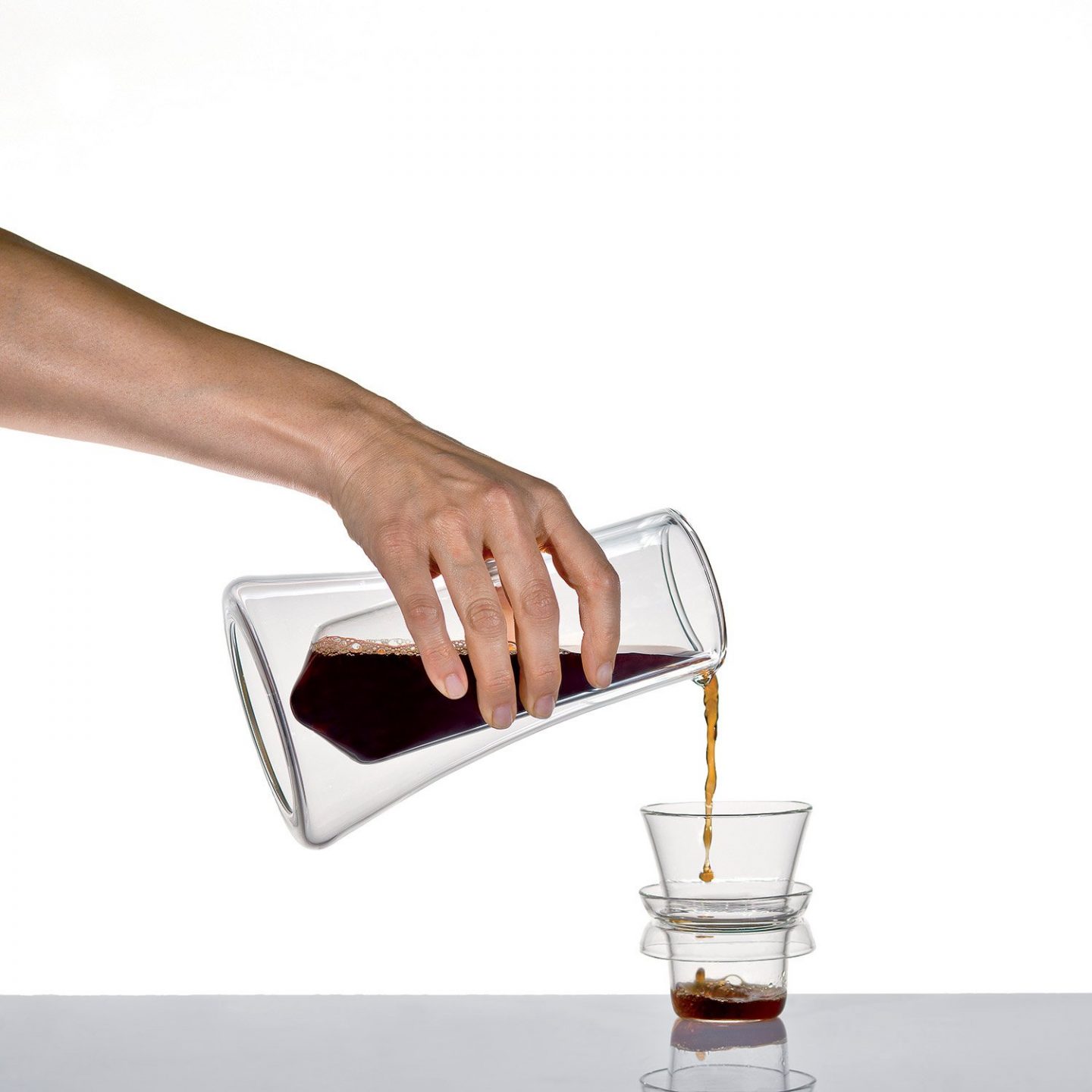 IGNANT-Design-Phil-Glass-Drip-Coffee-Maker-Set-10