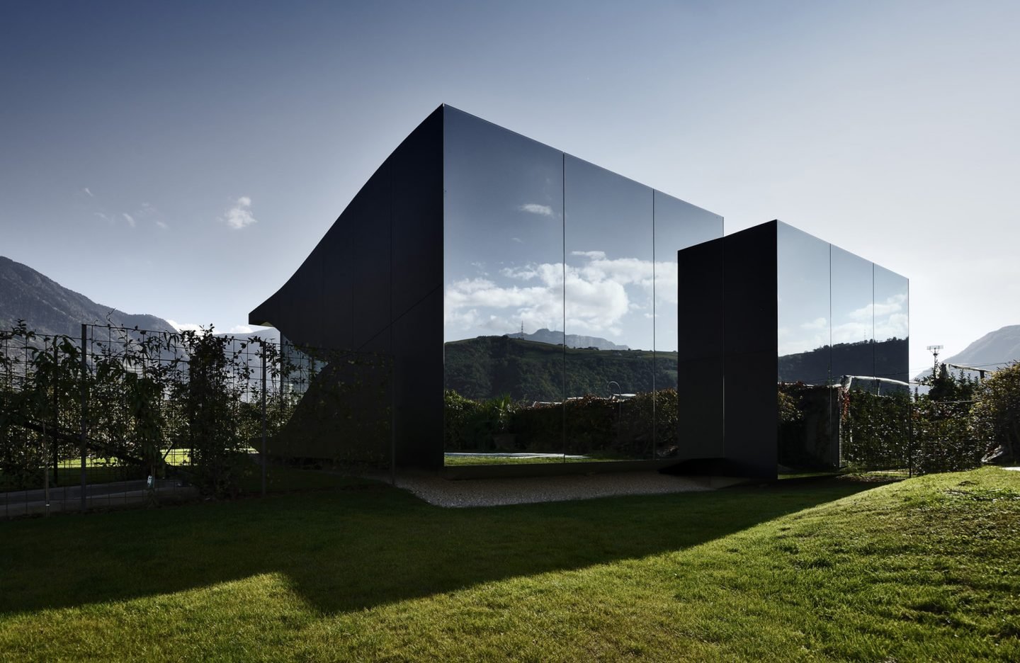 IGNANT-Architecture-South-Tyrol-Mirror-Houses-03 copy