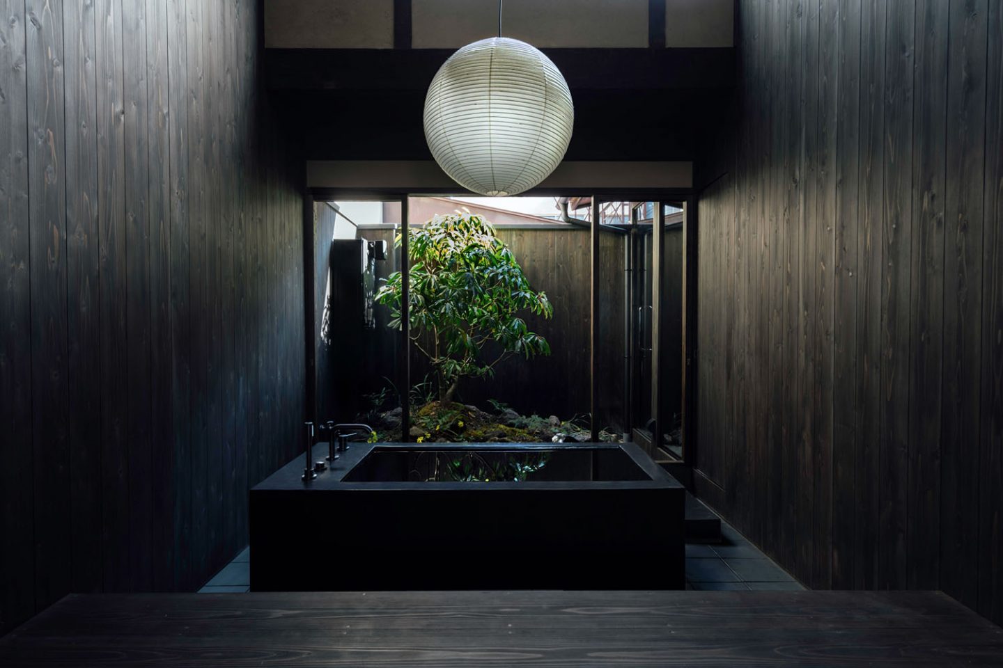 IGNANT-Design-Uoya-Shigenori-Maana-Kamo-uesthouse-04