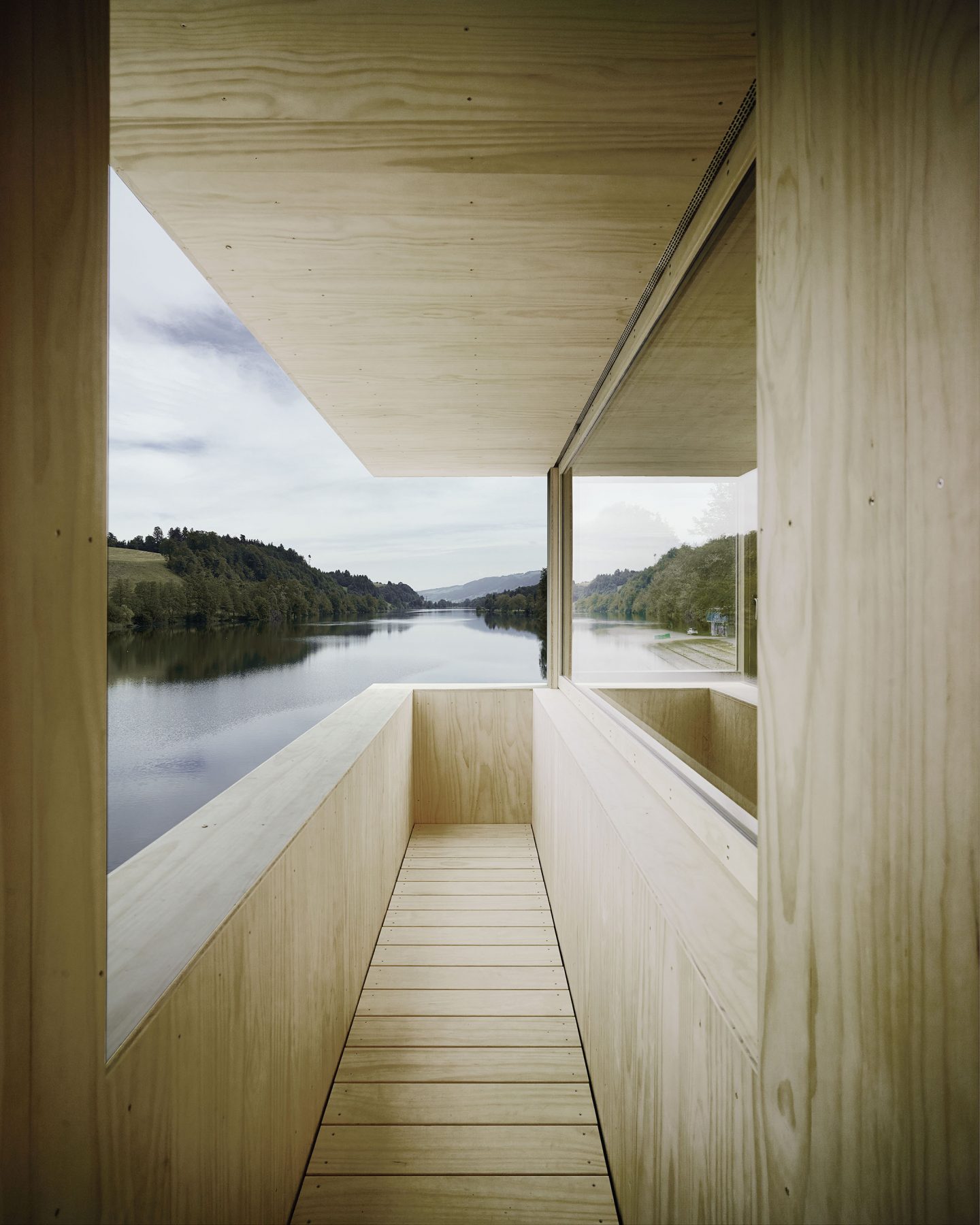 IGNANT-Architecture-TowerRotseeLake-9