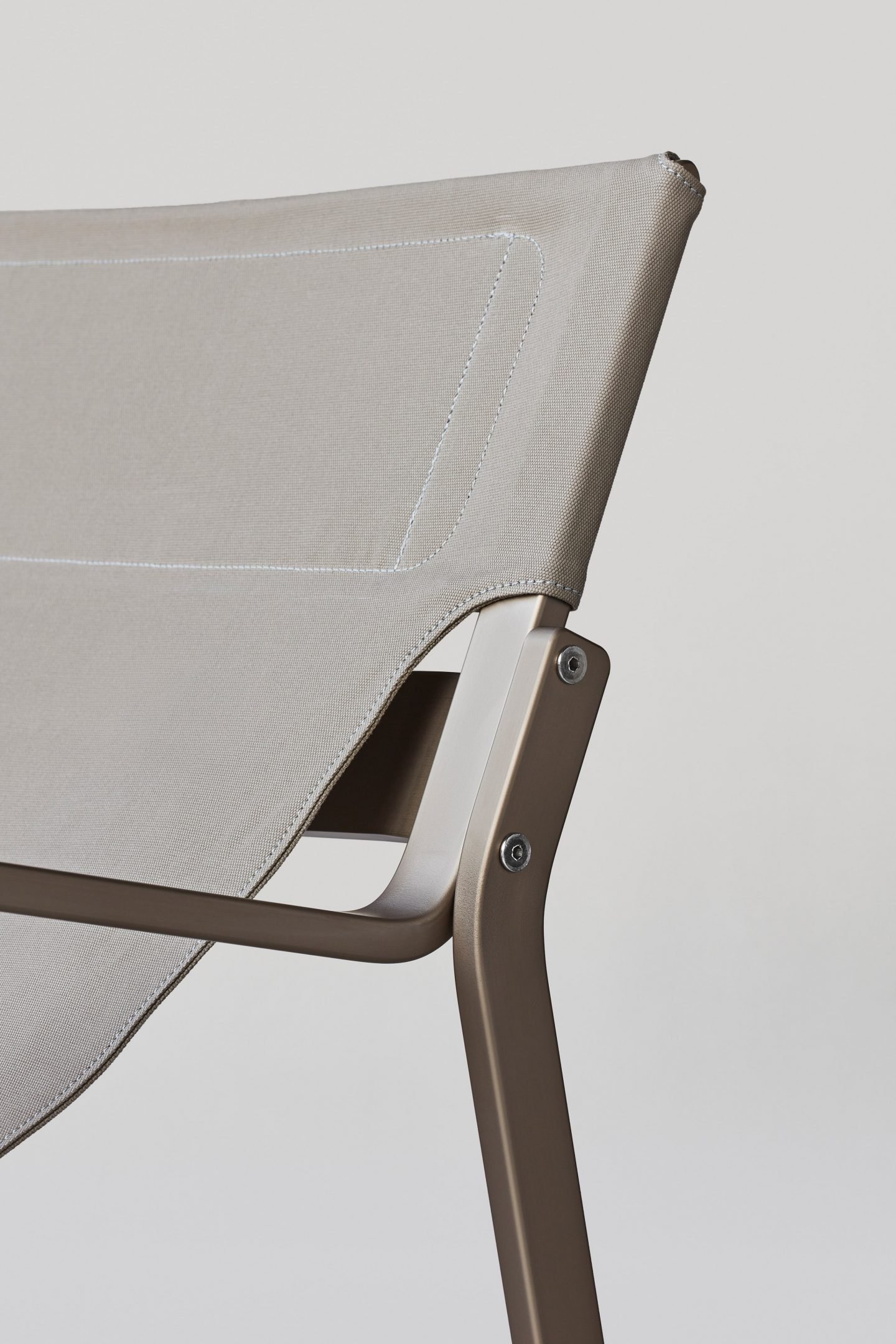 IGNANT-Design-Furniture-EnsoChair-3