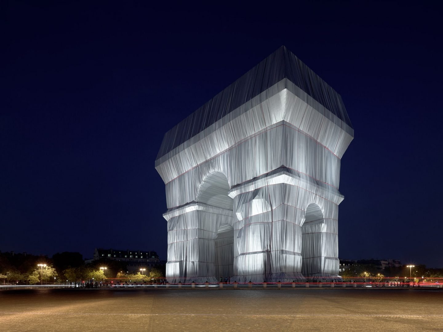 IGNANT-Photography-Arc-de-Triomphe-Yohan-Zerdoun-015