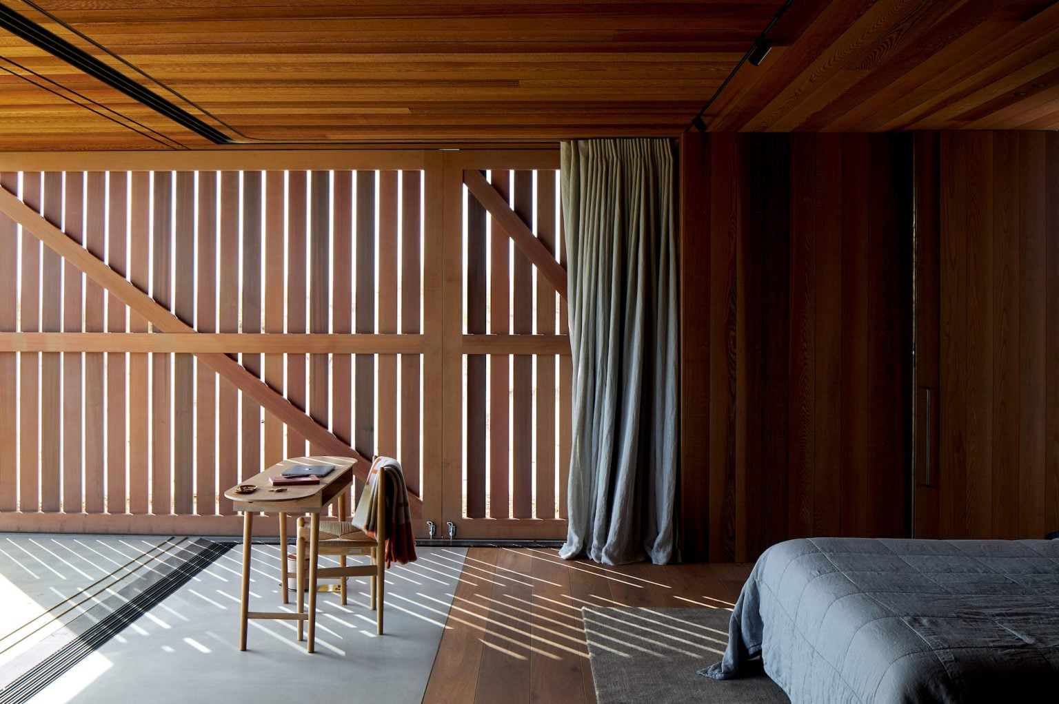 Fearon Hay’s Te Arai Beach House, A Coastal Timber Home Along The