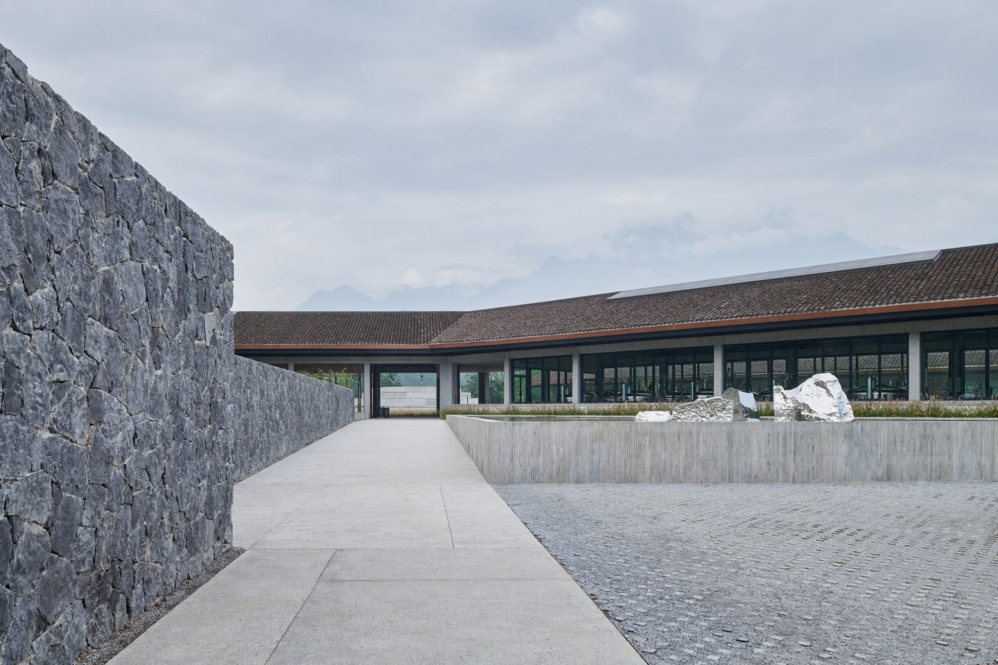 IGNANT-Architecture-Neri-Hu-Whisky-Distillery-013