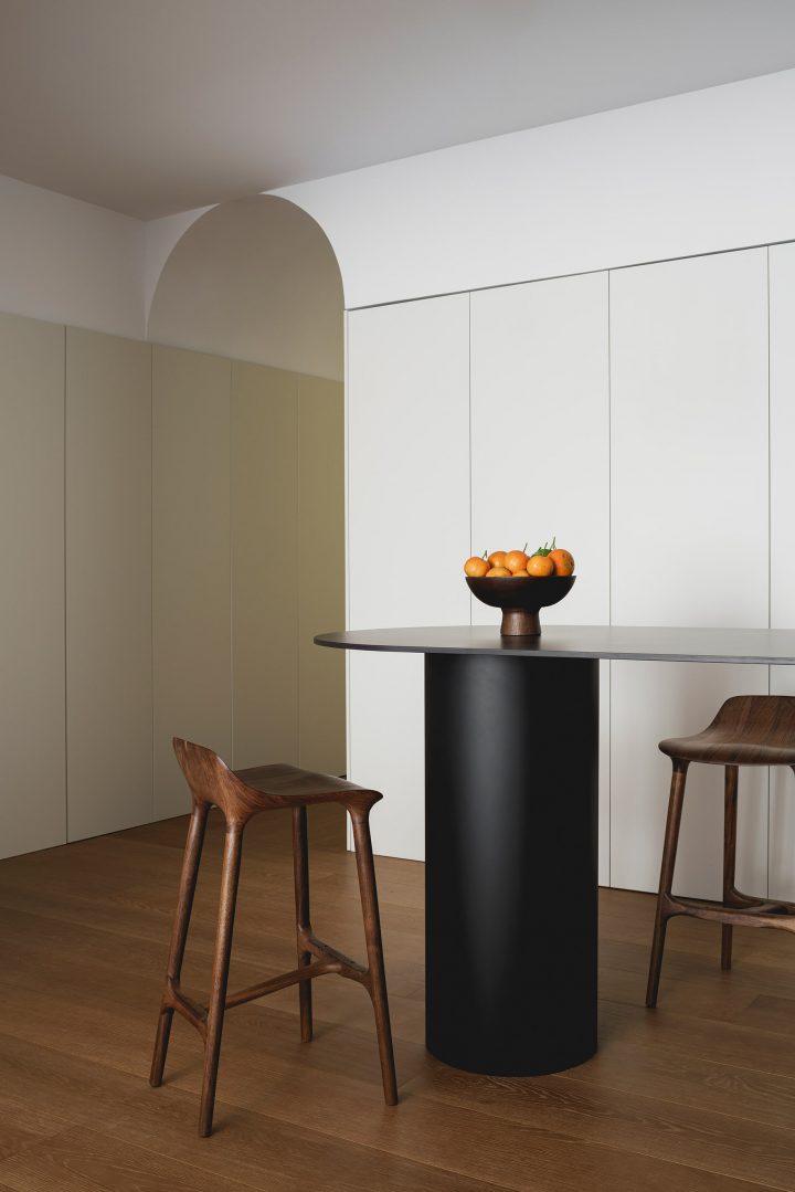 In Valencia, Avenida Del Oeste Apartment Balances Tradition And ...