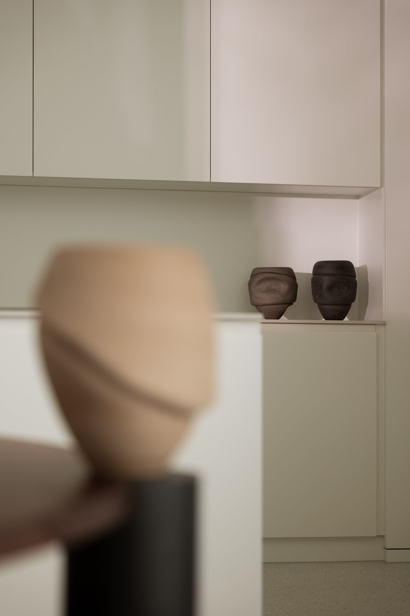 House Zafari: Studio Penzlien and Maj van der Linden Reframe Berlin Living